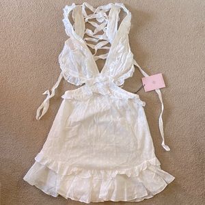 Beautiful white Hello Molly dress! Never worn! Has lace up back!